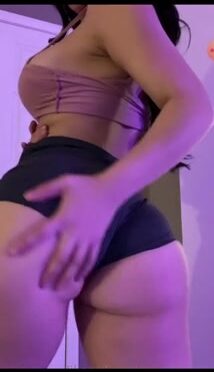 Liliana hearts Show Off Big And Round Butt