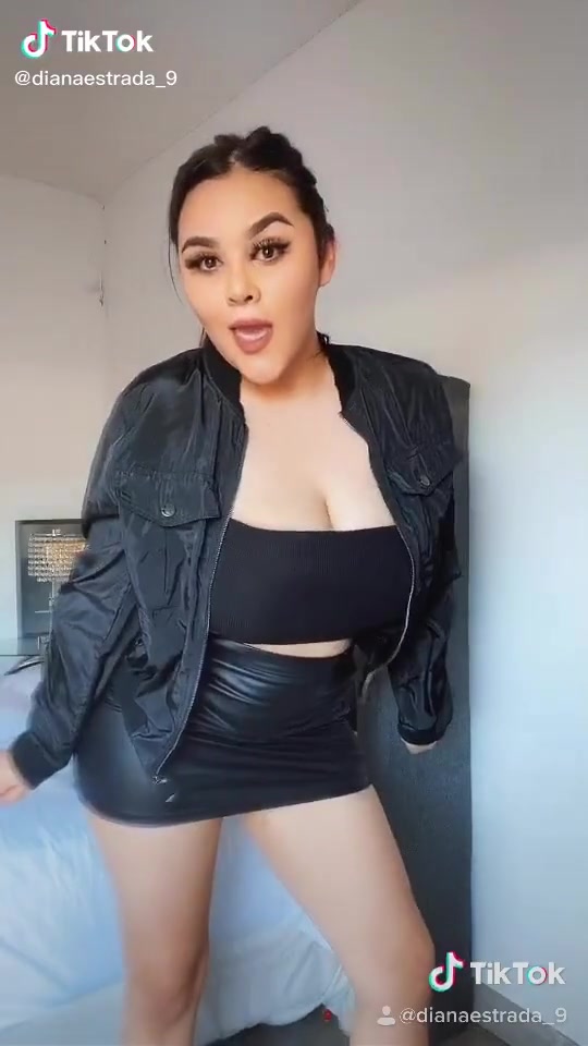 DianaEstrada New Video Sexy dancer