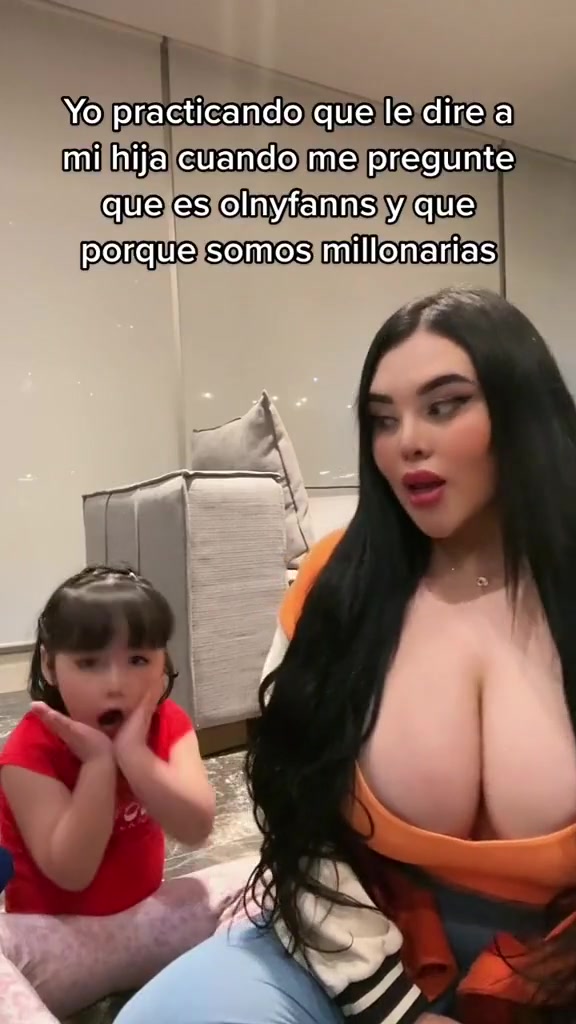 DianaEstrada – New video Show big Boobs