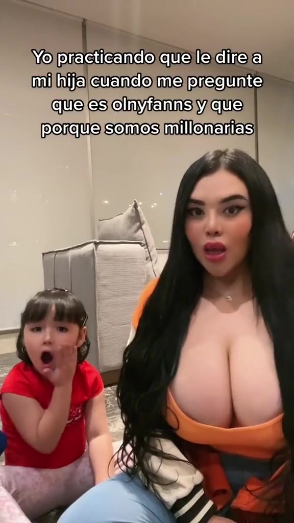 DianaEstrada – Boobs Very Very Big