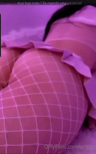 Angigss – [ Onlyfans ] Show body in bed very lewd