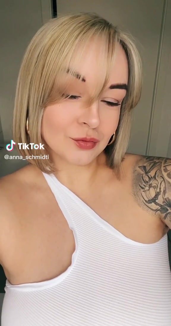anna schmidt – New erotic video