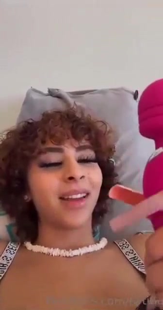 fwtina – masturbate with fuck machine
