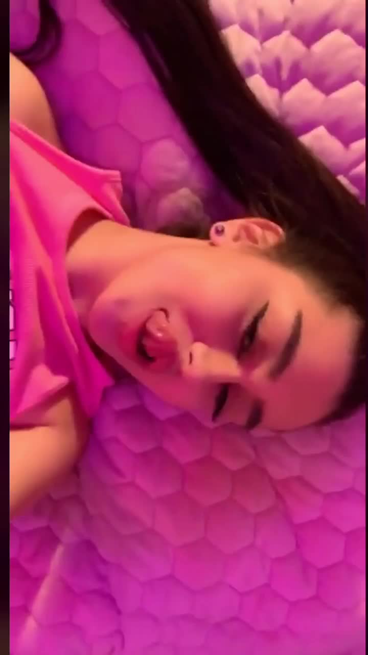 husvjall – [ Onlyfans ] Her erotic video