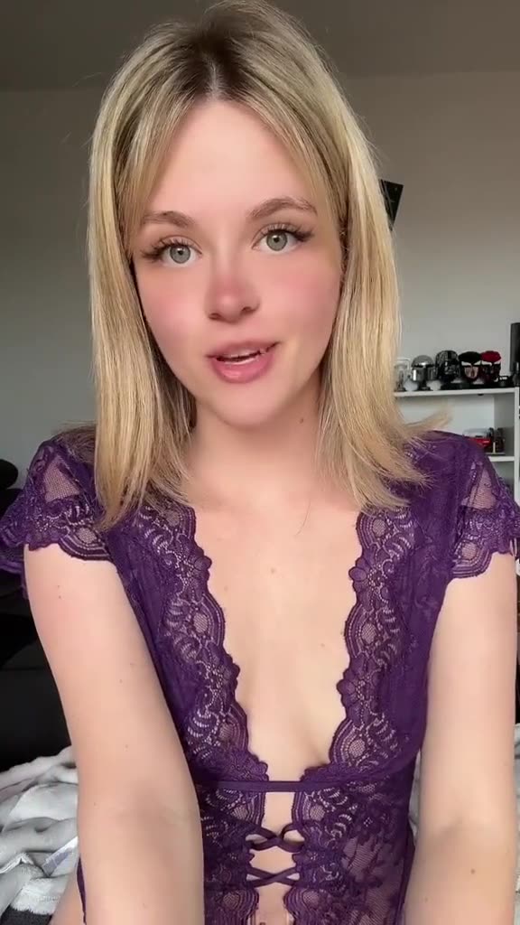 cupcax – [ Onlyfans ] Show Her Boobs