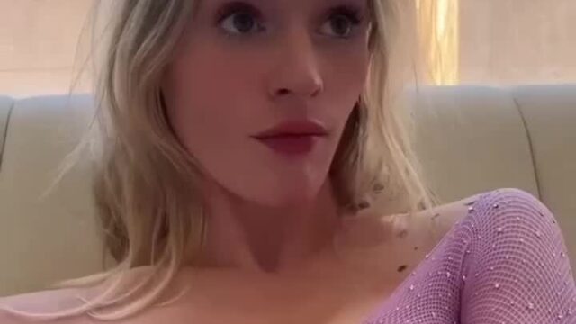 gracexglen – Show Boobs Nipples