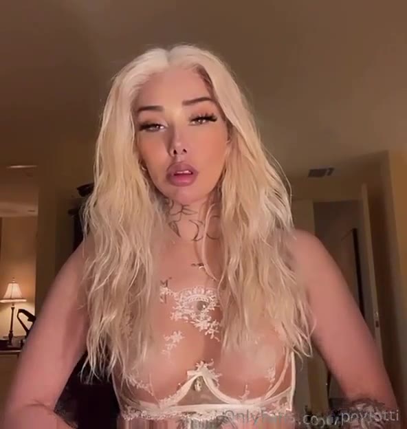 Ally Lotti Show Big Boobs Bouncing Very Lewd