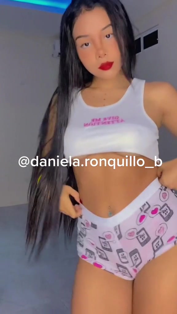 Daniela Ronquillo – Her sexy dancer video