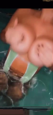 LaciKaySomers Show Big Boobs And Ass In Pool
