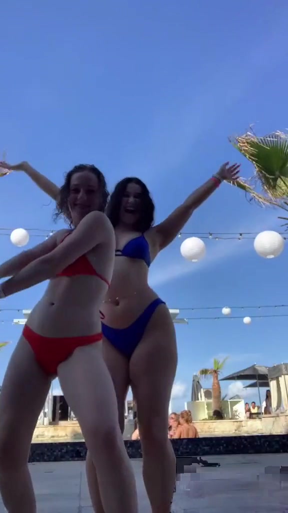 SondraBlust Bikini Dancer Of 3 Onlyfans