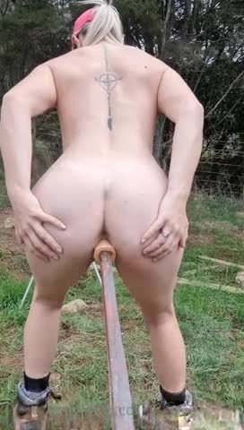 farmgirllacy Play Pussy Outside