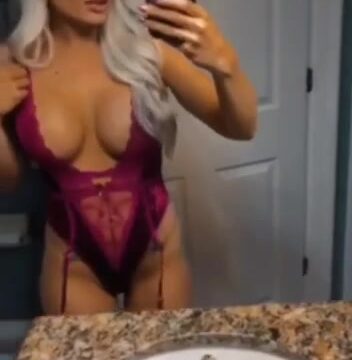 scarlett bordeaux Show body in front of the mirror – Onlyfans