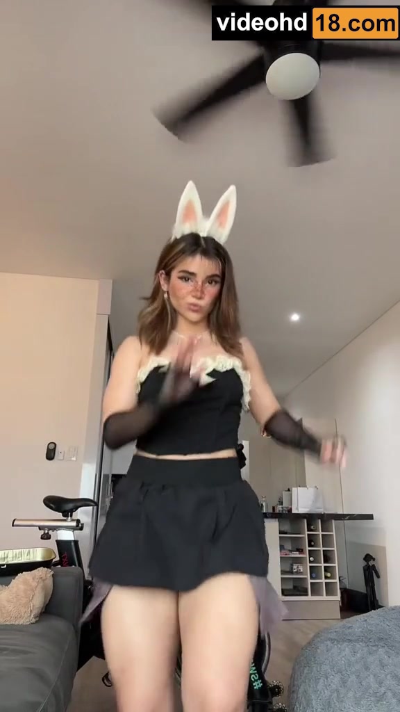 AlanaFlores Bunny Sexy Dancer