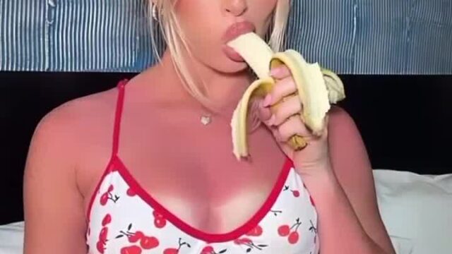 Charlotte Parkes Bj Banana Very Lewd