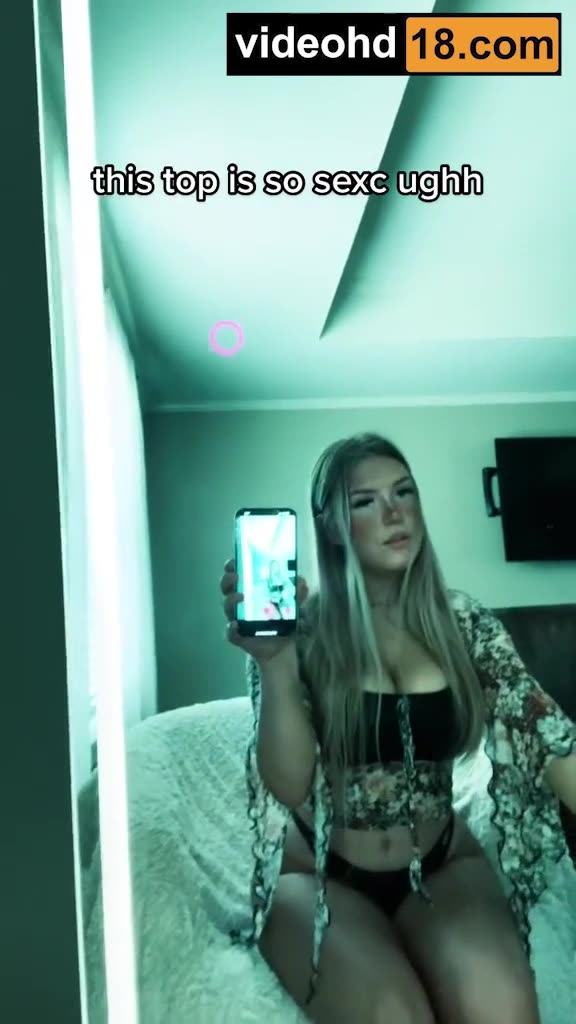 hunnywh0re Show body in front of the mirror