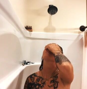 katie noel Nake In Bathtub