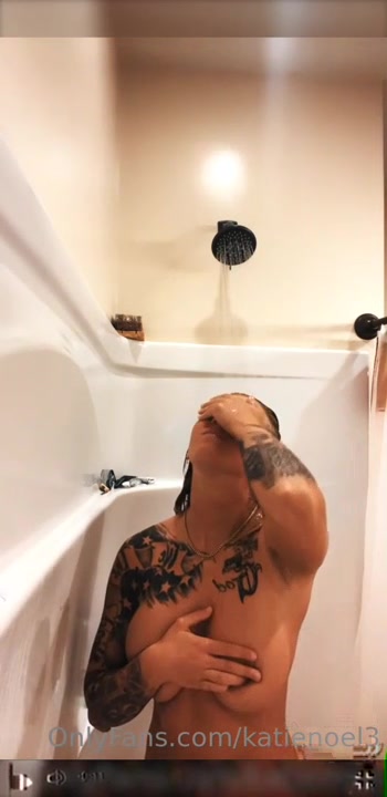 katie noel Nake In Bathtub