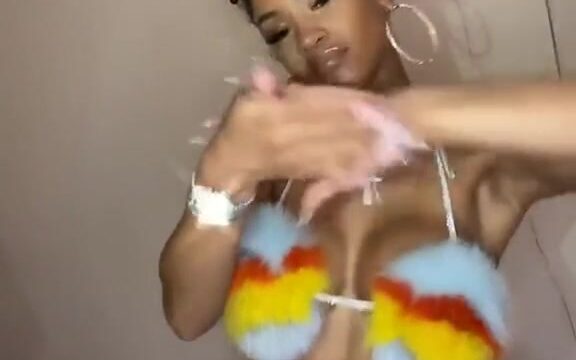 saweetie Sexy dancer video