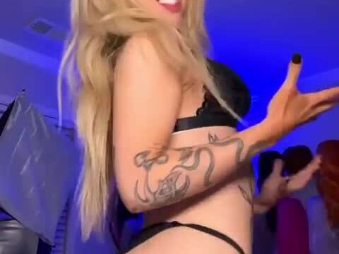 Darla Eliza Onlyfans Leak – Black Lingerie Show Ass !!!