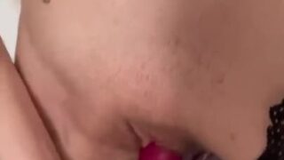 DieMilitante Veganerin Onlyfans Leaked – Riding Toy !!!