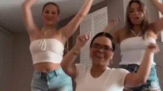 Megbanksxo / Megbanks Onlyfans Leaked – Sexy Dancing