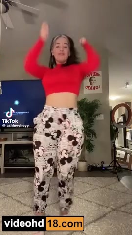 ashleyyyreyyy – Twerking Big Ass